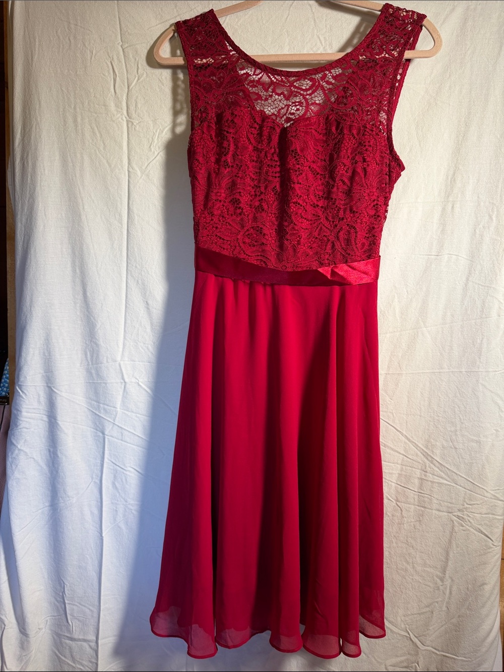 Sleeveless Lace Bodice Midi Dress in Deep Red soft flowing